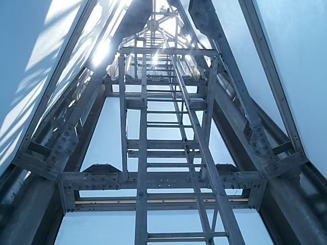 برج الفسيفساء بارتفاع 20 مترًا في المملكة العربية السعودية